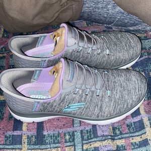 Size 6.5 slip ins sketchers